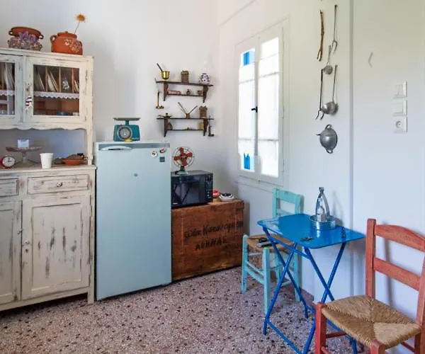 Traditional House Inside Filoti, Naxos Lägenhet Filótion