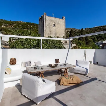 Traditional House Inside Filoti, Naxos Apartment *