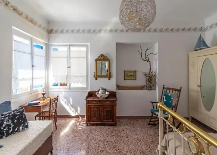Traditional House Inside Filoti, Naxos Apartment *