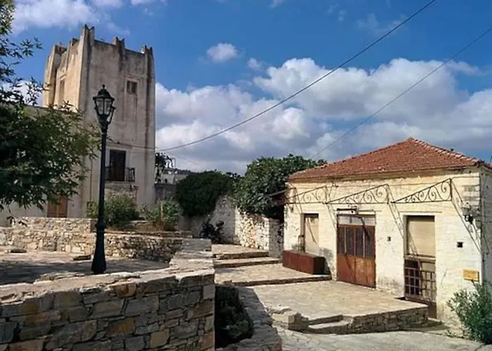 Traditional House Inside Filoti, Naxos Apartment *