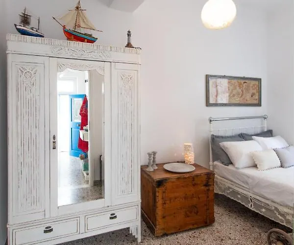 Traditional House Inside Filoti, Naxos Apartment