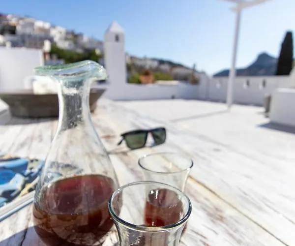 Traditional House Inside Filoti, Naxos Apartment *