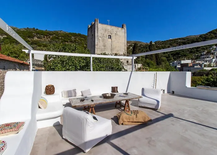 Traditional House Inside Filoti, Naxos Appartement *